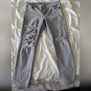 American Eagle Outfitters Women's Distressed Hi-Rise Jegging
